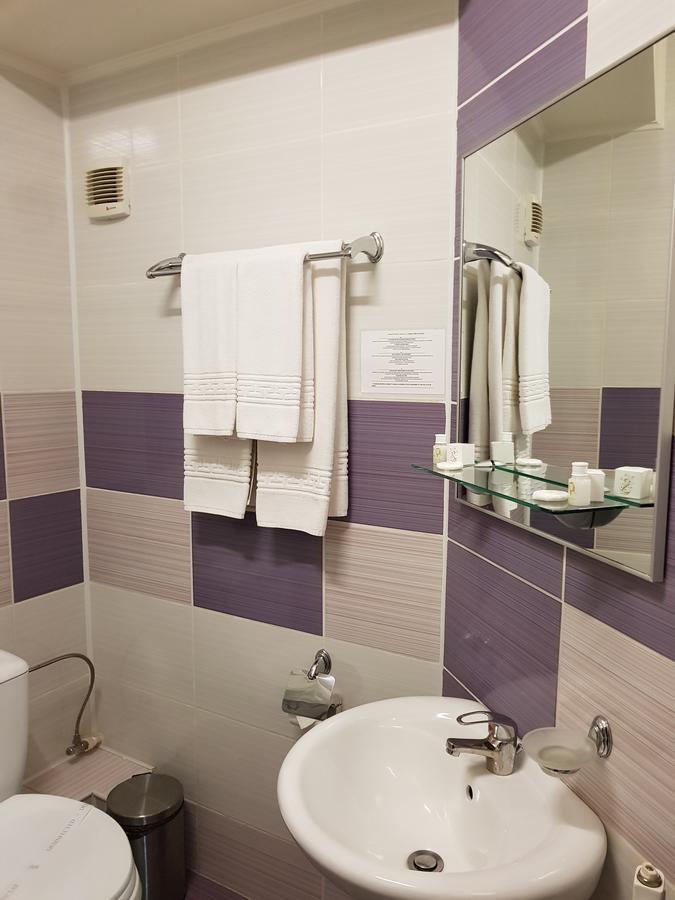 Indiana Hotel Yaş Dış mekan fotoğraf
